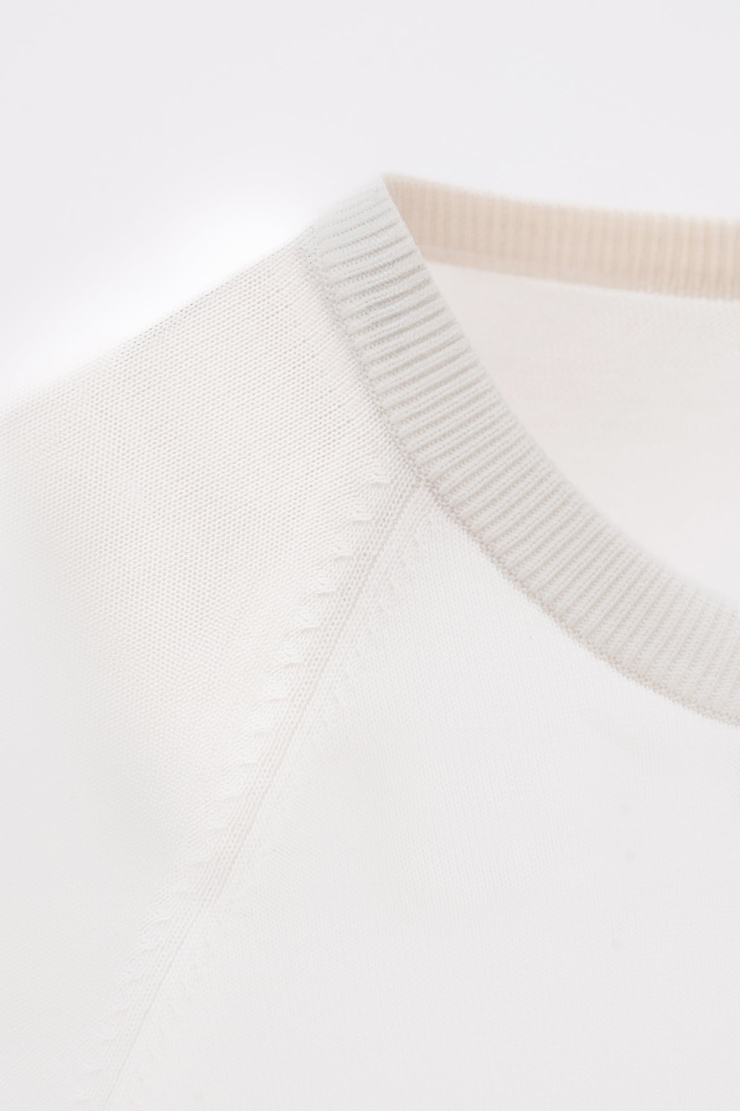 Premium essential t-shirt